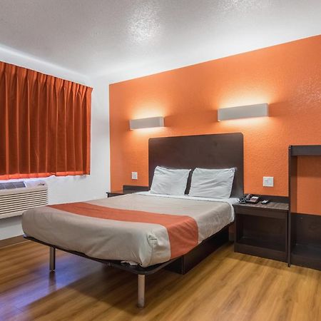 Motel 6 ベーカーズフィールド エクステリア 写真
