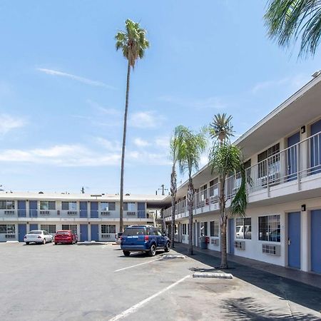 Motel 6 ベーカーズフィールド エクステリア 写真