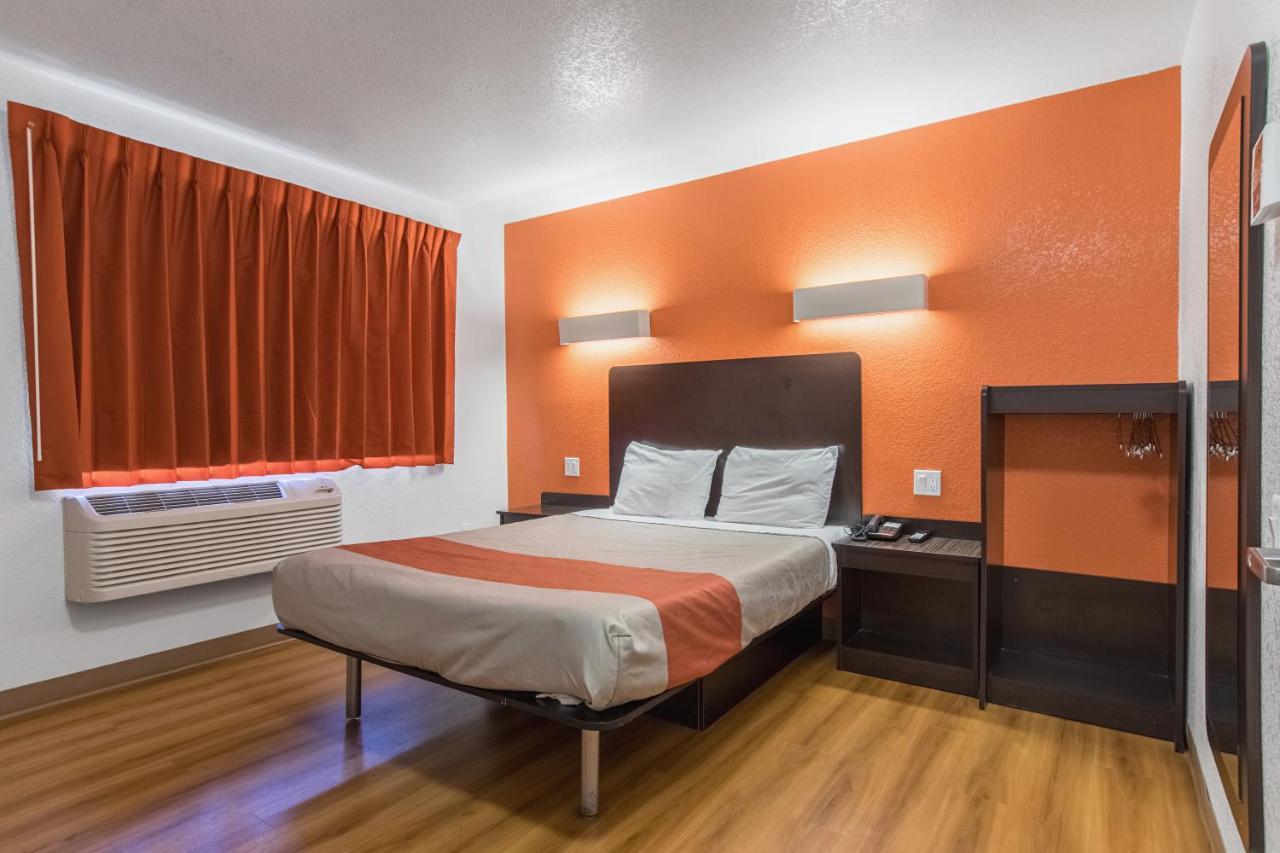 Motel 6 ベーカーズフィールド エクステリア 写真