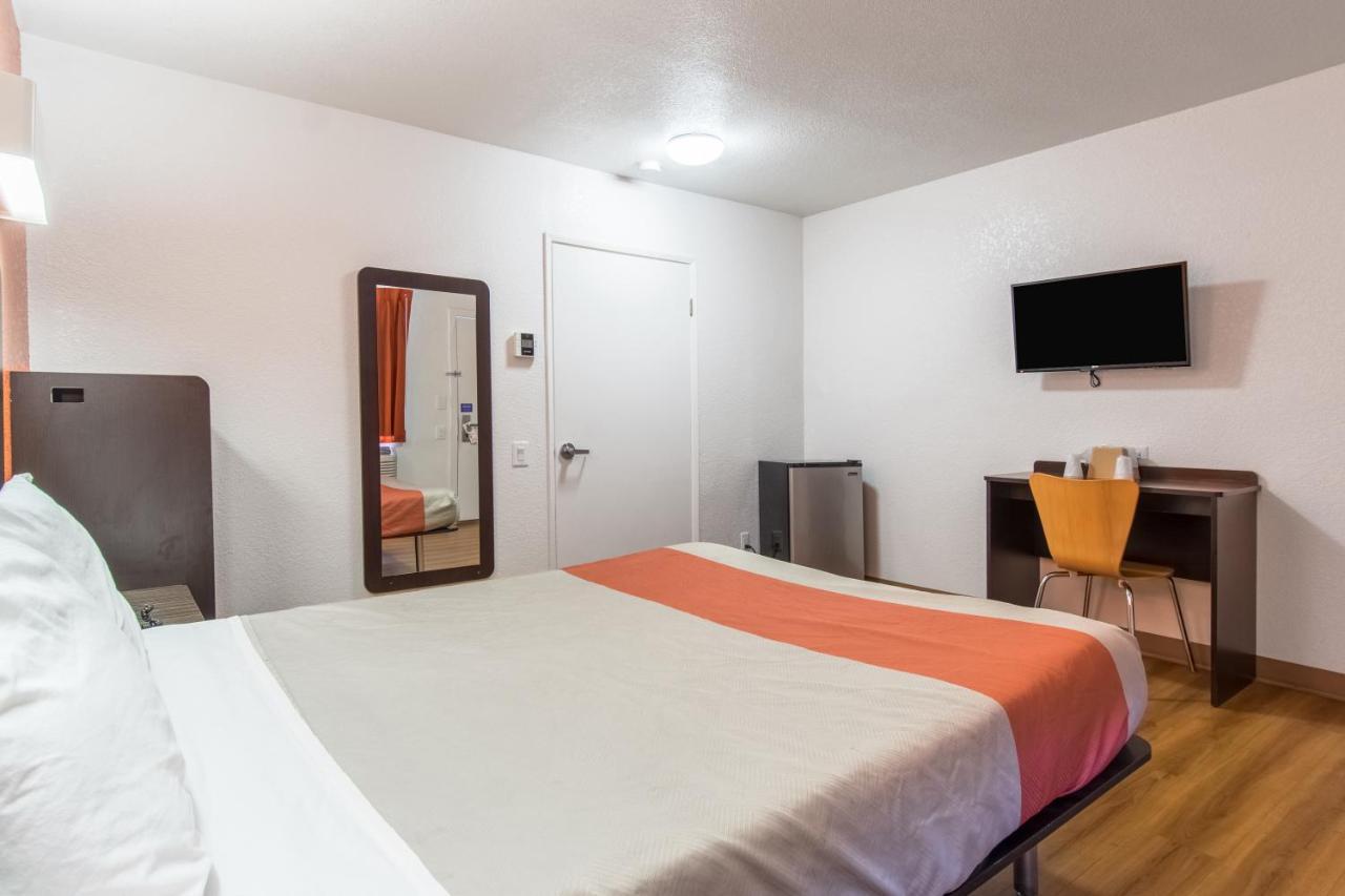 Motel 6 ベーカーズフィールド エクステリア 写真