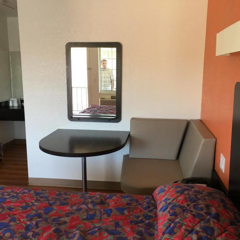 Motel 6 ベーカーズフィールド エクステリア 写真