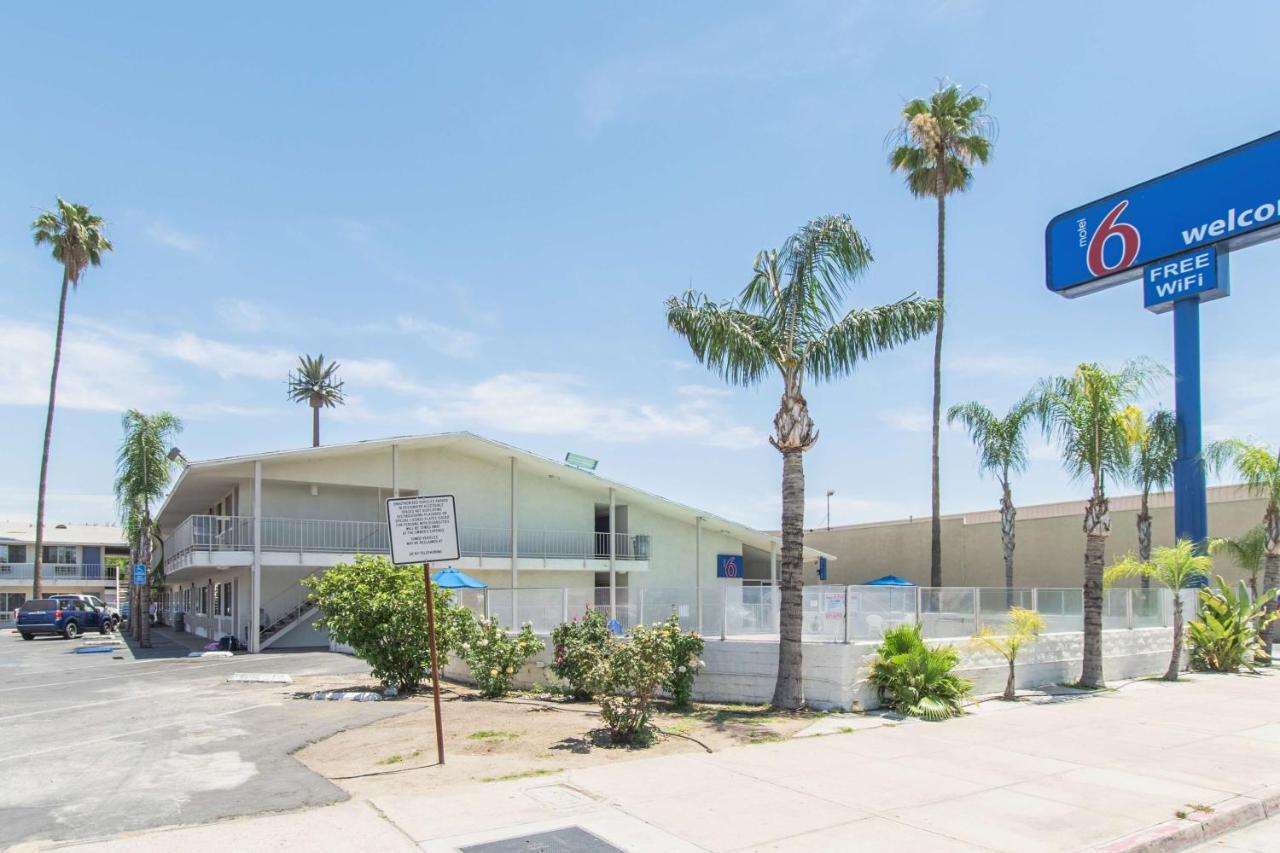 Motel 6 ベーカーズフィールド エクステリア 写真
