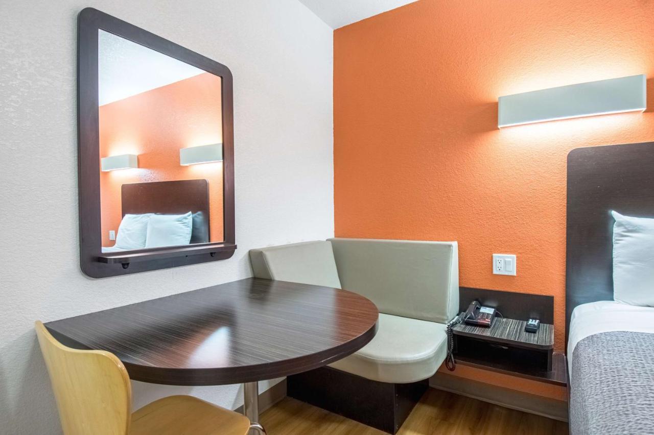 Motel 6 ベーカーズフィールド エクステリア 写真
