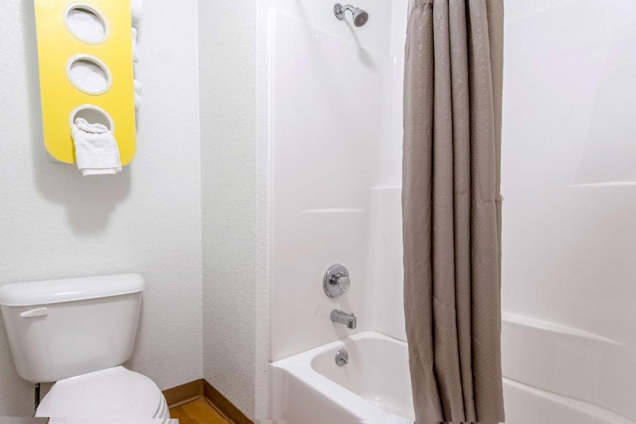 Motel 6 ベーカーズフィールド エクステリア 写真