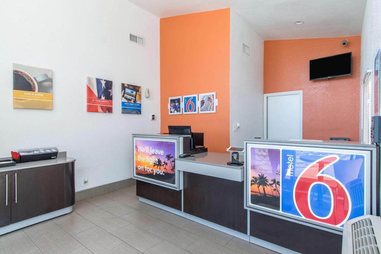 Motel 6 ベーカーズフィールド エクステリア 写真