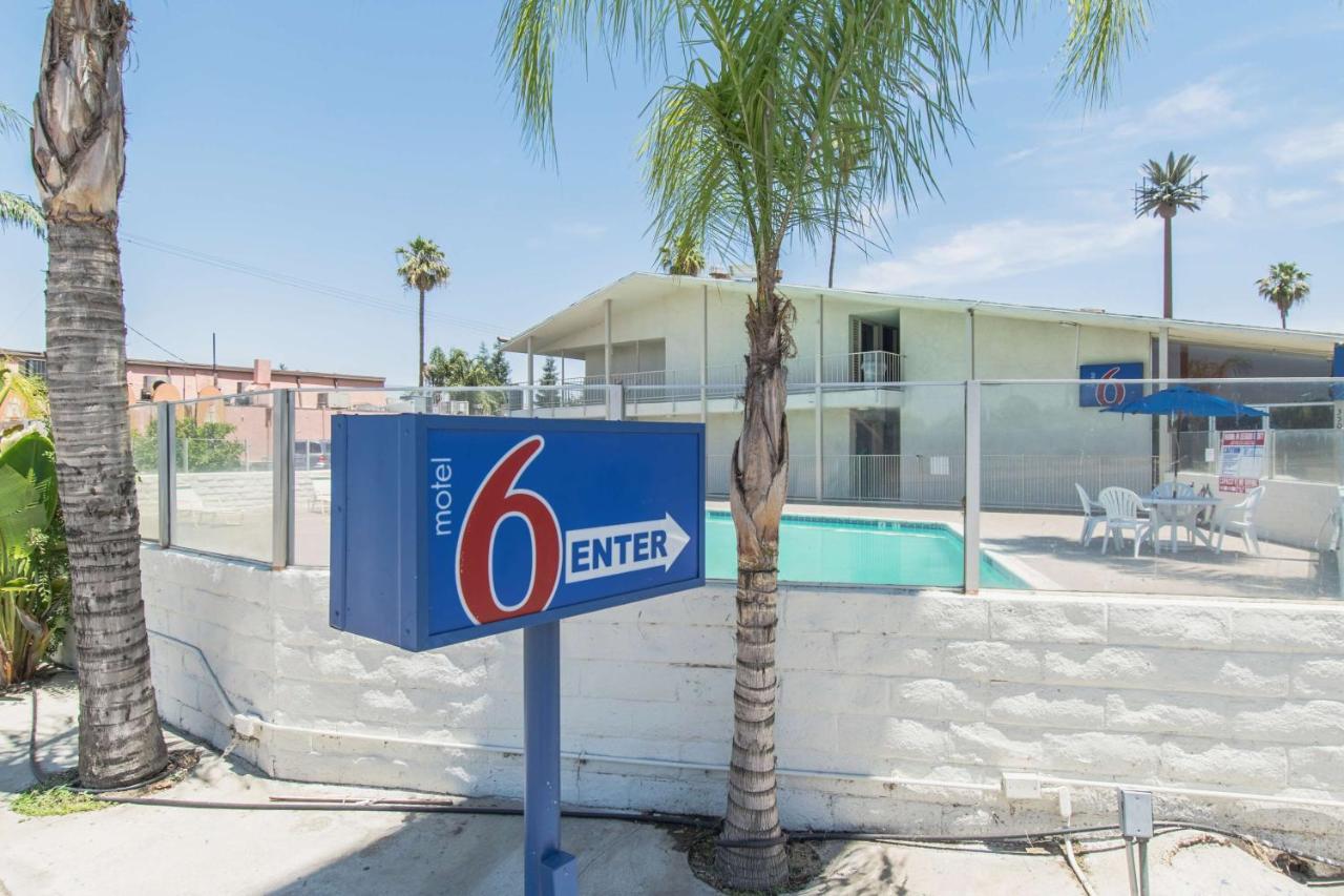 Motel 6 ベーカーズフィールド エクステリア 写真