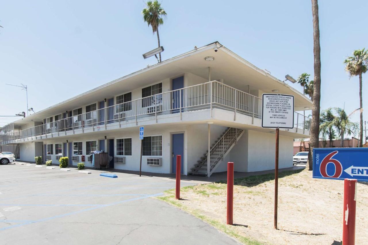 Motel 6 ベーカーズフィールド エクステリア 写真