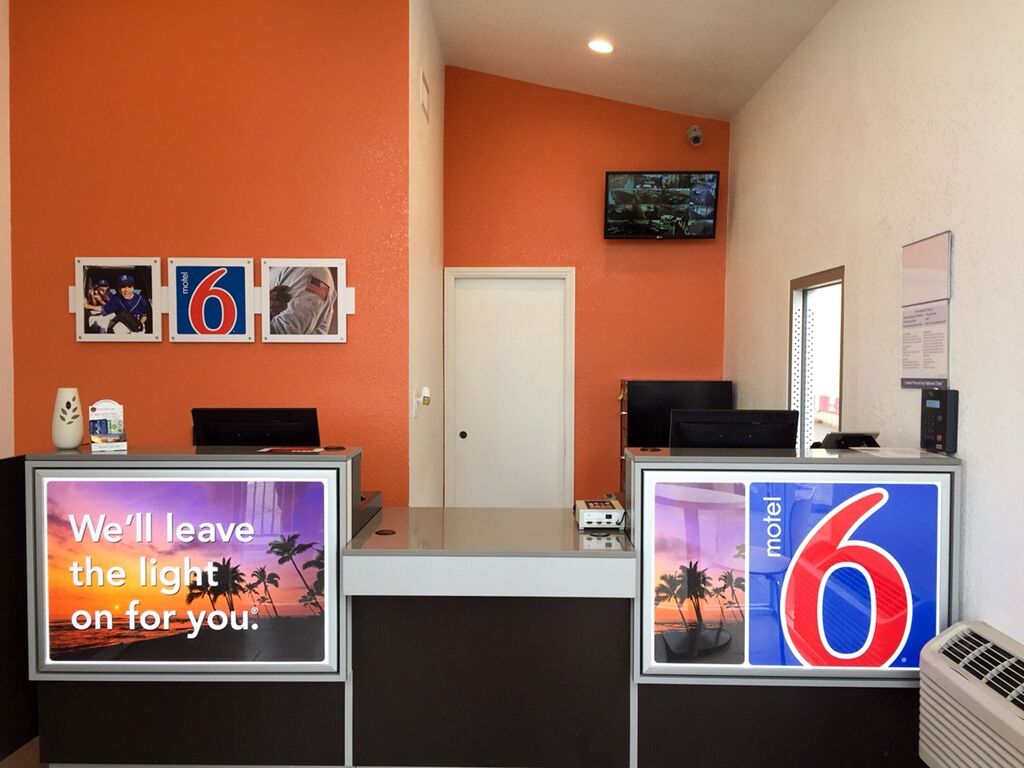 Motel 6 ベーカーズフィールド インテリア 写真