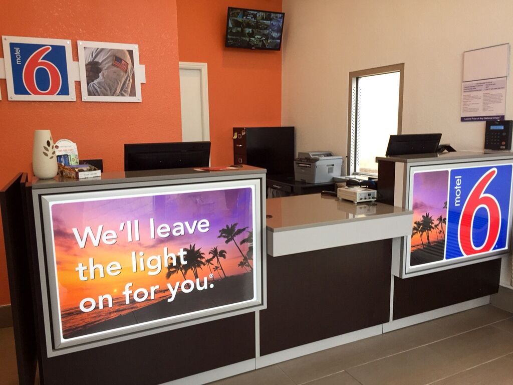 Motel 6 ベーカーズフィールド インテリア 写真